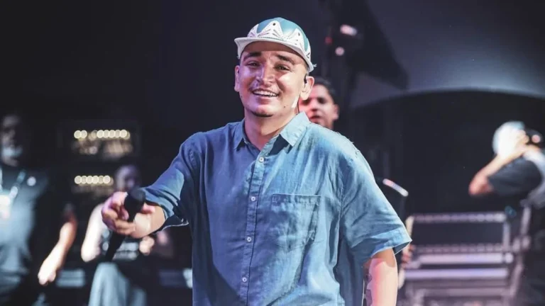 João Gomes faz cirurgia na língua e rejeita harmonização: “Vai se lascar”