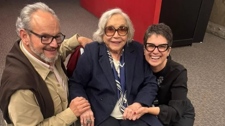 Sandra Annenberg comemora 96 anos de Nathalia Timberg