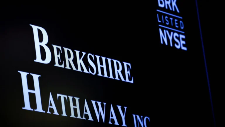 Berkshire Hathaway diz que tarifas de Trump estão impactando negócios