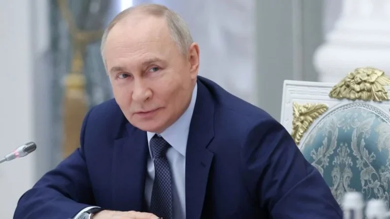 Putin afirma que EUA fazem esforços sinceros para encerrar a guerra