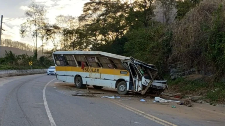 Motorista de ônibus morre sem acidente na Curva da Morte, no ES