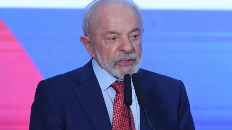 Ipespe: aprovação de Lula cresce a 50% e sai do saldo negativo