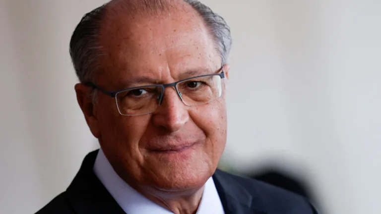 Alckmin diz que Brasil está “otimista” com conversa entre Lula e Trump