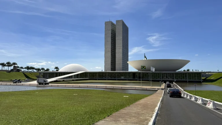 Análise: Agenda do governo ganha fôlego com embate no Congresso