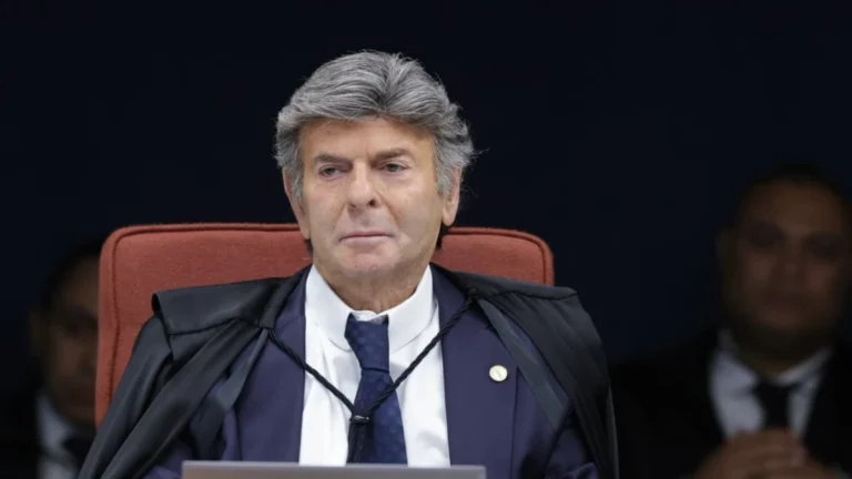 Juiz deve acompanhar ação com “distanciamento” e “imparcialidade”, diz Fux