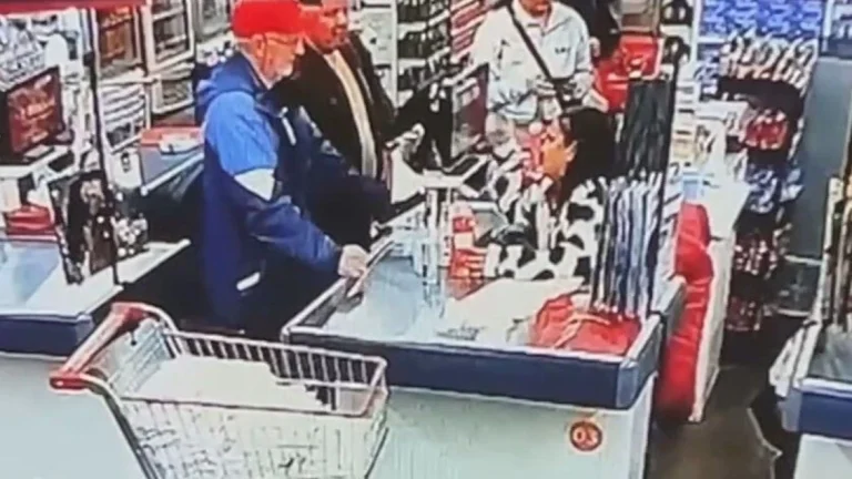 Vídeo: Suspeito fez compras em mercado após deixar mala com corpo no RS