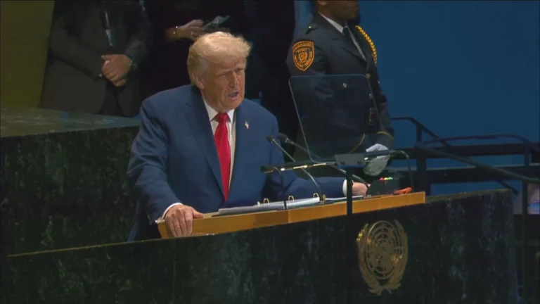 Trump diz que Otan deve abater aeronaves russas que violem seu espaço aéreo