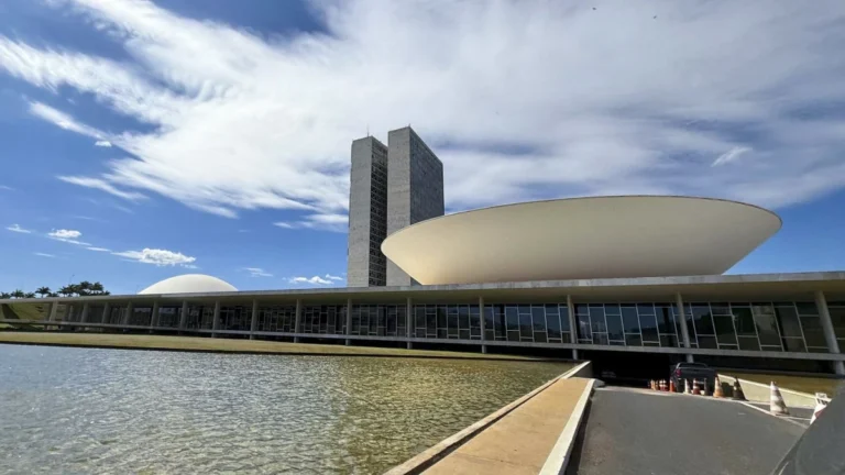 Congresso promulga emenda que renegocia dívidas de municípios