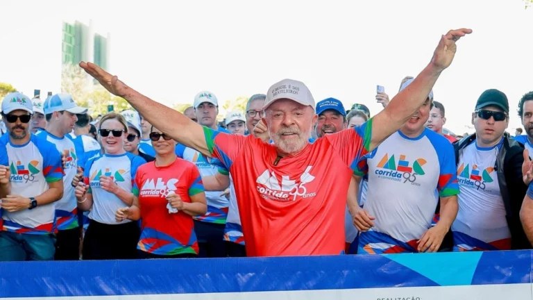 Análise: Participação de Lula em evento esportivo tem caráter eleitoral