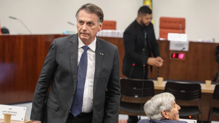 Possível condenação de Bolsonaro pode estender período de inelegibilidade