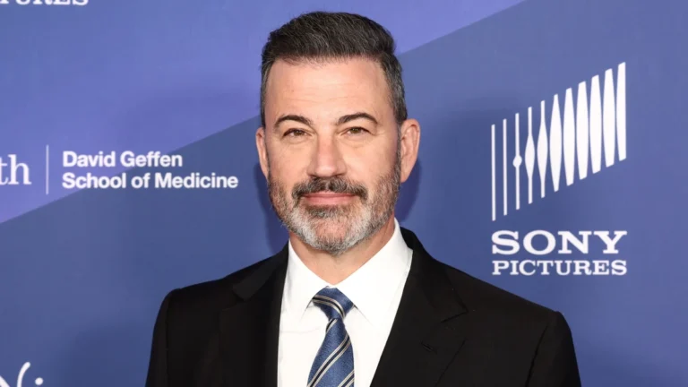 Após suspensão, programa de Jimmy Kimmel retorna ao ar na terça (23)