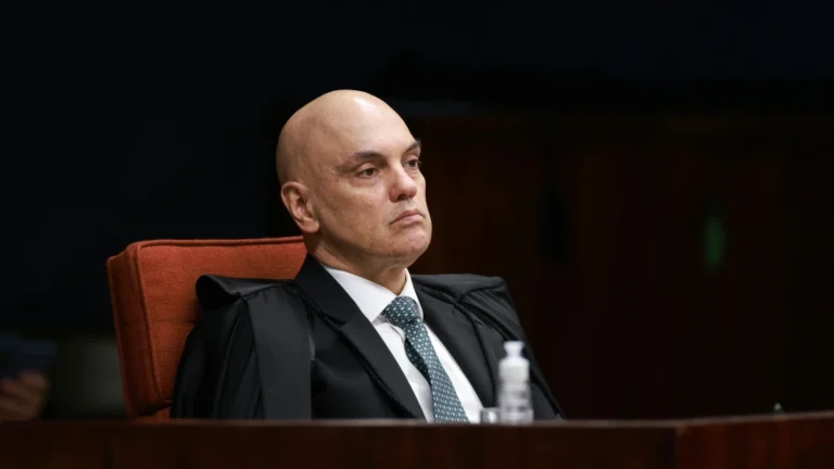 Não cabe a nenhum advogado censurar um juiz, diz Moraes durante julgamento
