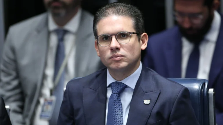Hugo descarta vincular isenção do IR ao avanço do PL da Anistia