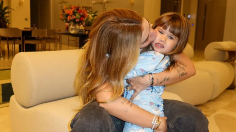 Virginia se pronuncia após filha ser internada em hospital de SP
