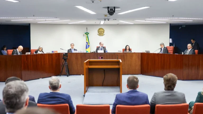 Bolsonaro e réus do núcleo 1 terão cinco dias para apresentar recursos