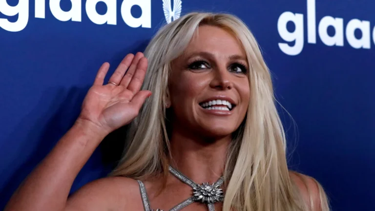Filhos de Britney Spears temem pela vida da cantora, diz ex-marido