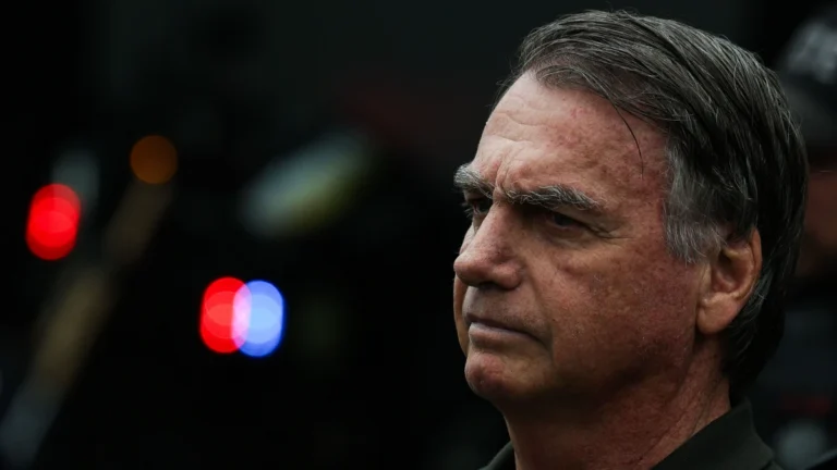 Defesa pede que STF reconheça que Bolsonaro “desistiu” de plano de golpe