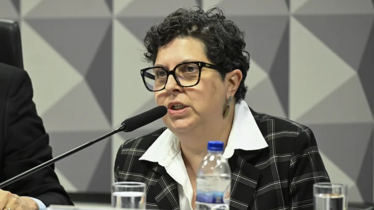 Advogada diz à CPMI que não cometeu fraudes e que tem “provas robustas”