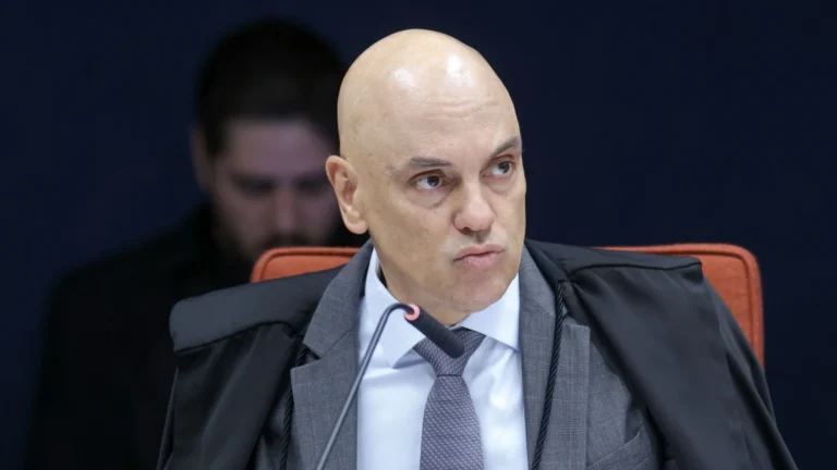 Moraes vota para reabrir investigação contra Valdemar Costa Neto