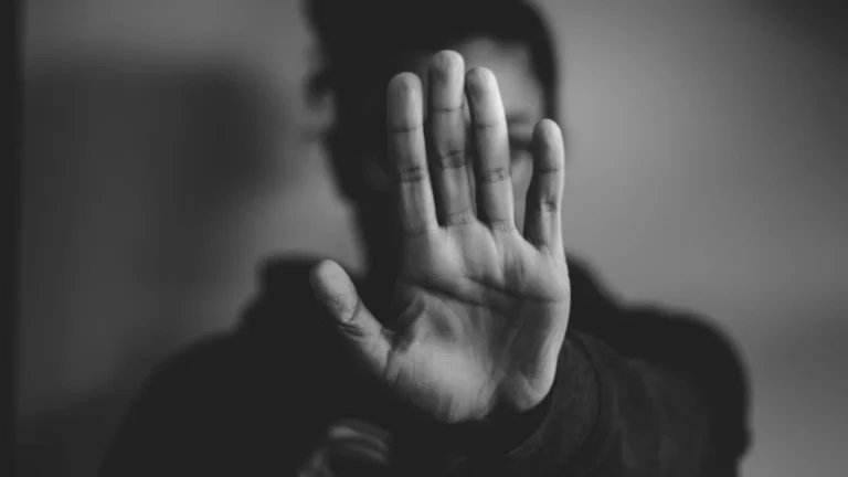 Um abraço pela vida e contra a violência