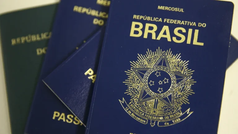 PF ameaça suspender emissão de passaportes por falta de verba