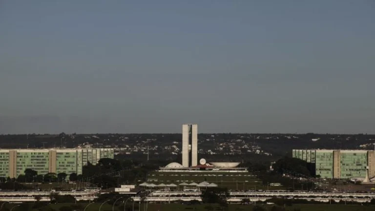 Governo testa poder de fogo do Congresso após revés em medida bilionária