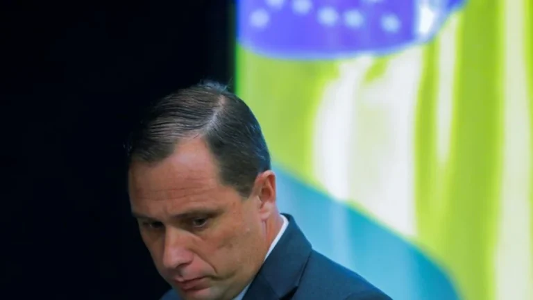 Defesa de Mauro Cid insiste em extinção da pena e fim de medidas cautelares