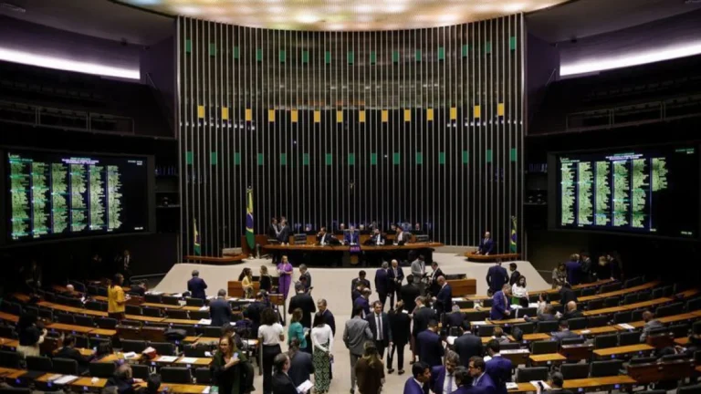 Câmara instala comissão para analisar isenção de IPVA para veículos antigos
