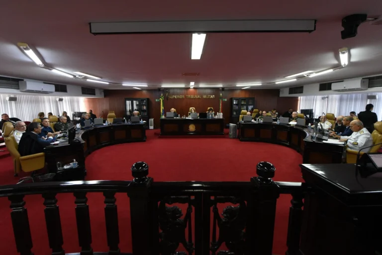 Tribunal cassou patentes militares em 86% dos julgamentos