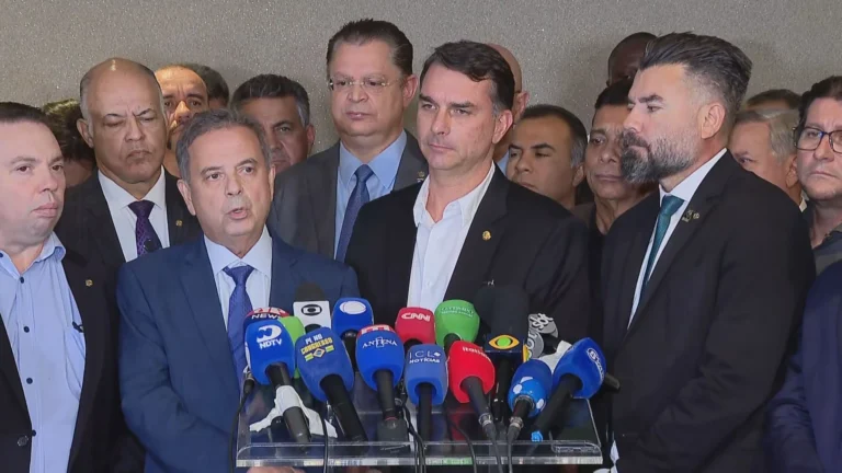 Flávio descarta discutir dosimetria e mira exclusivamente a anistia