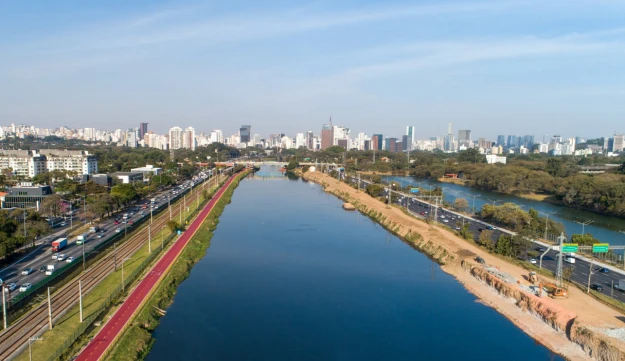 Melhora do saneamento no rio Pinheiros traz benefícios à região periférica