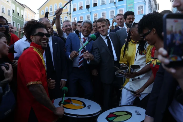 Macron agradece acolhimento em Salvador e celebra laços com Brasil e África