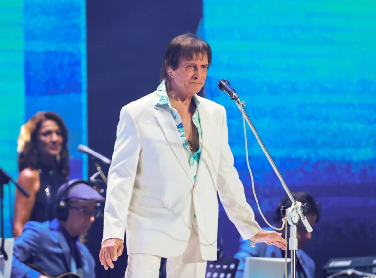 Roberto Carlos considera abrir rádio exclusiva para suas músicas