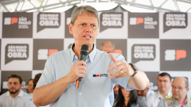 PCC tem que ser classificado como grupo terrorista, diz Tarcísio