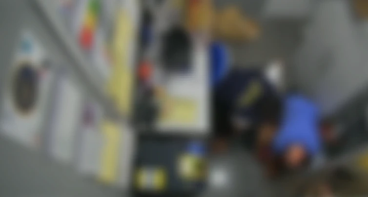 Homem é torturado por seguranças depois de furtar três pacotes de carne