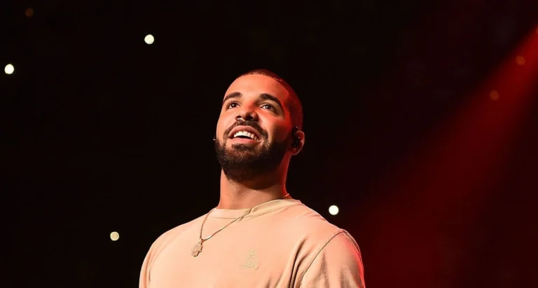Primo de Snoop Dogg processa Spotify por “fraudes” para beneficiar Drake