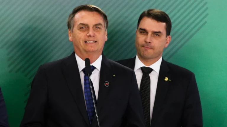 Especialistas veem disputa por herdeiros do bolsonarismo após prisão