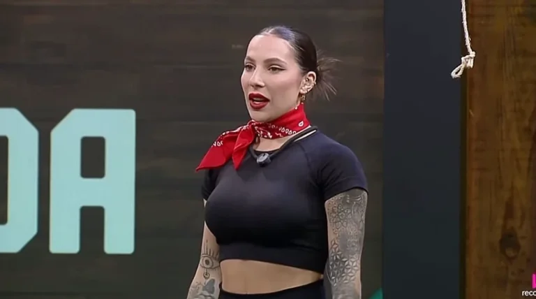“A Fazenda”: Martina Sanzi é expulsa após super briga em festa