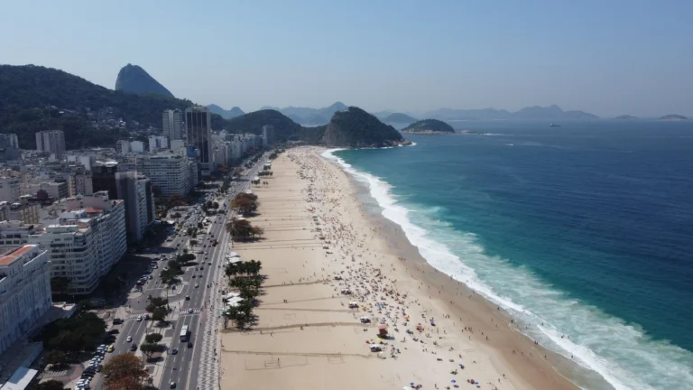 Rio tem 22 trechos de praias impróprias para banho