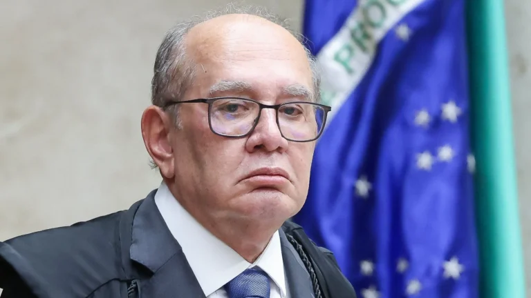 Gilmar diz que lei do impeachment “caducou” e nega proteção ao STF