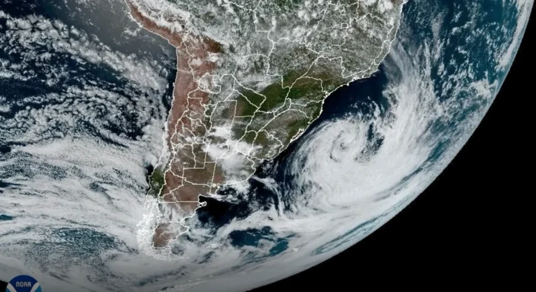 Imagens impressionantes da Nasa mostram tamanho do ciclone no Sul do Brasil
