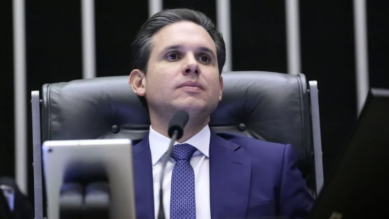 Hugo admite ano difícil com Planalto, mas promete parceria em 2026