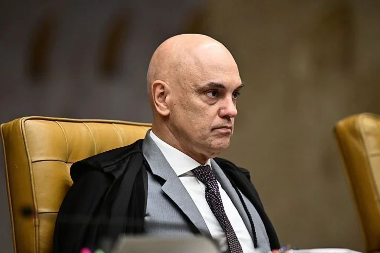 Moraes dá prazo para acordo penal a dois réus do núcleo 3 da trama golpista