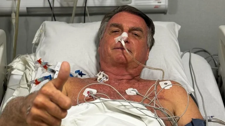 Bolsonaro será mantido em área isolada durante internação