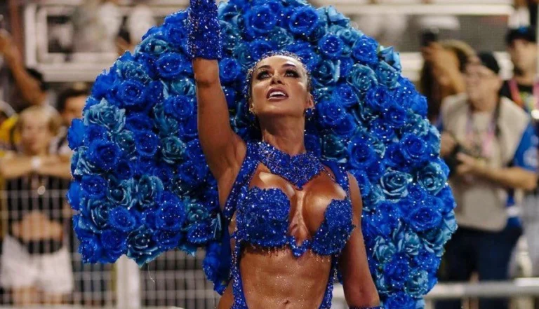 Rainha da Águia de Ouro diz só comer biscoito e uva passa no dia do desfile