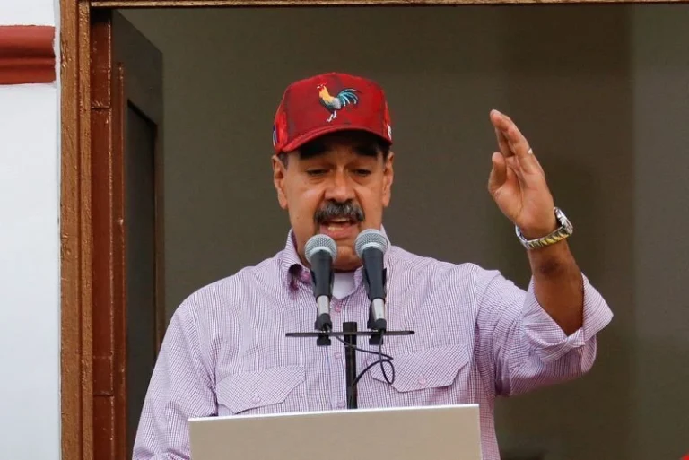 Maduro manda carta a países da ONU e pede ação contra ofensiva dos EUA