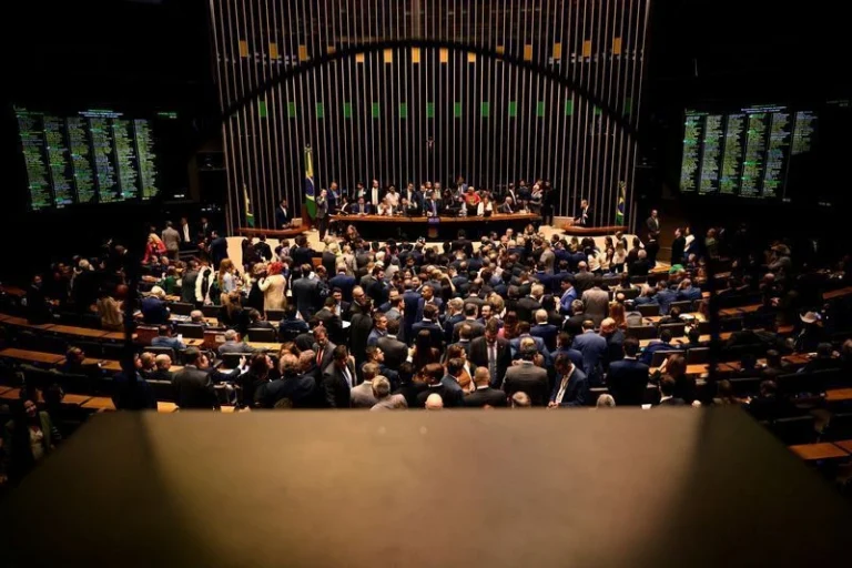 Câmara aprova texto-base de projeto para devedores recorrentes de impostos