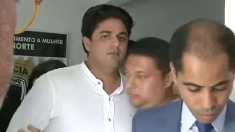 João Lima se entrega à polícia após mandado de prisão por agressão à esposa