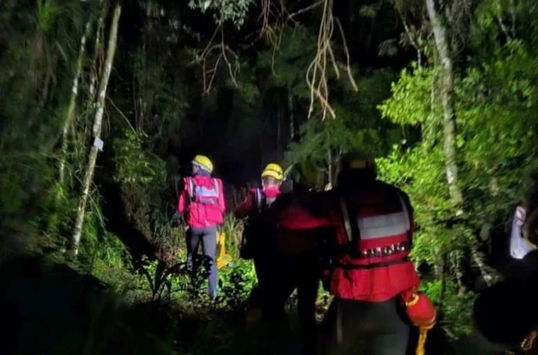 Mãe e filha desaparecem após tentar atravessar rio em Santa Catarina