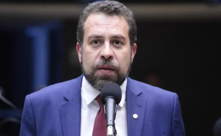 Chapa competitiva em São Paulo é decisiva para eleição nacional, diz Boulos